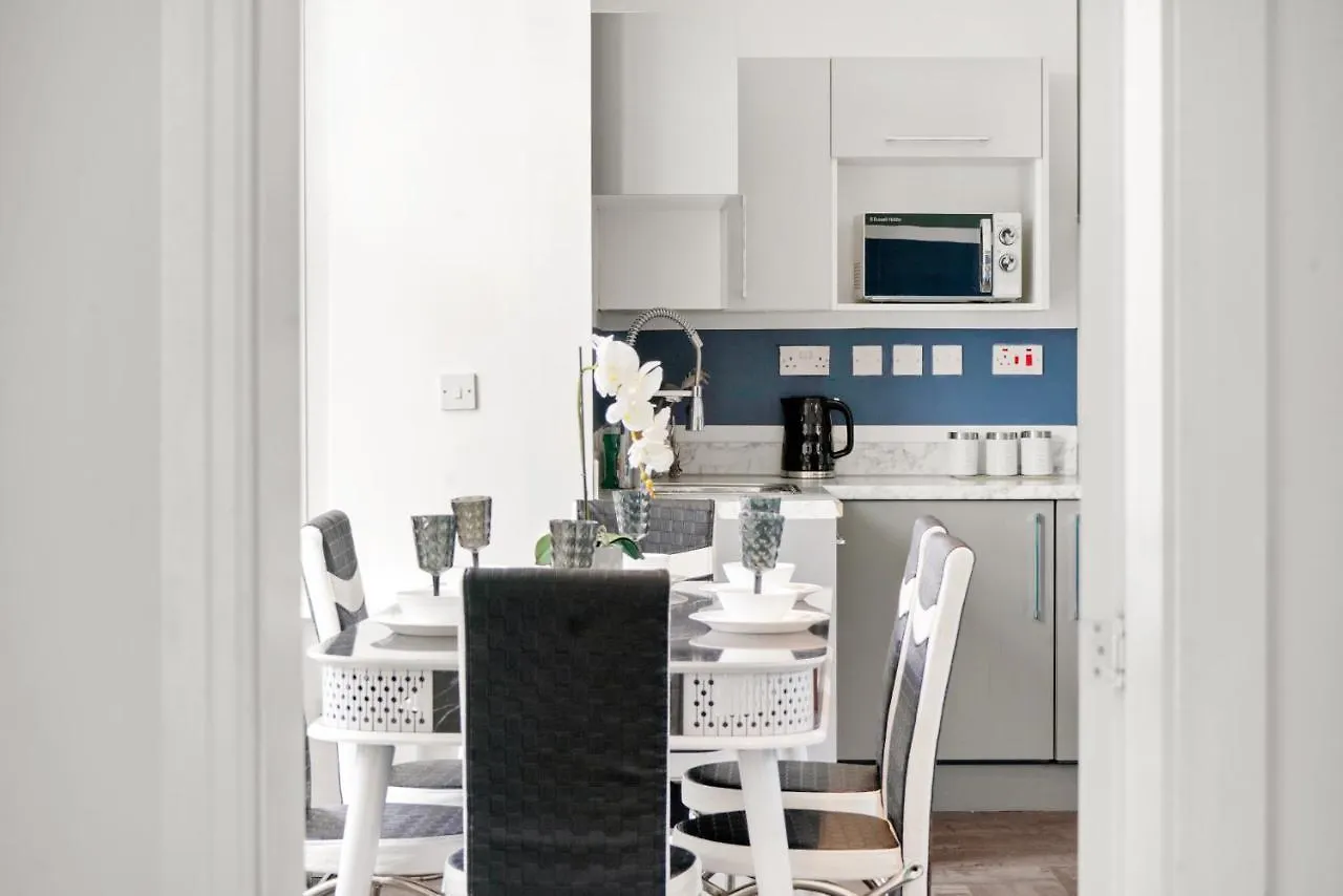 The Deluxe Apartments Of Blackpool - Gym - Cinema Room United Kingdom