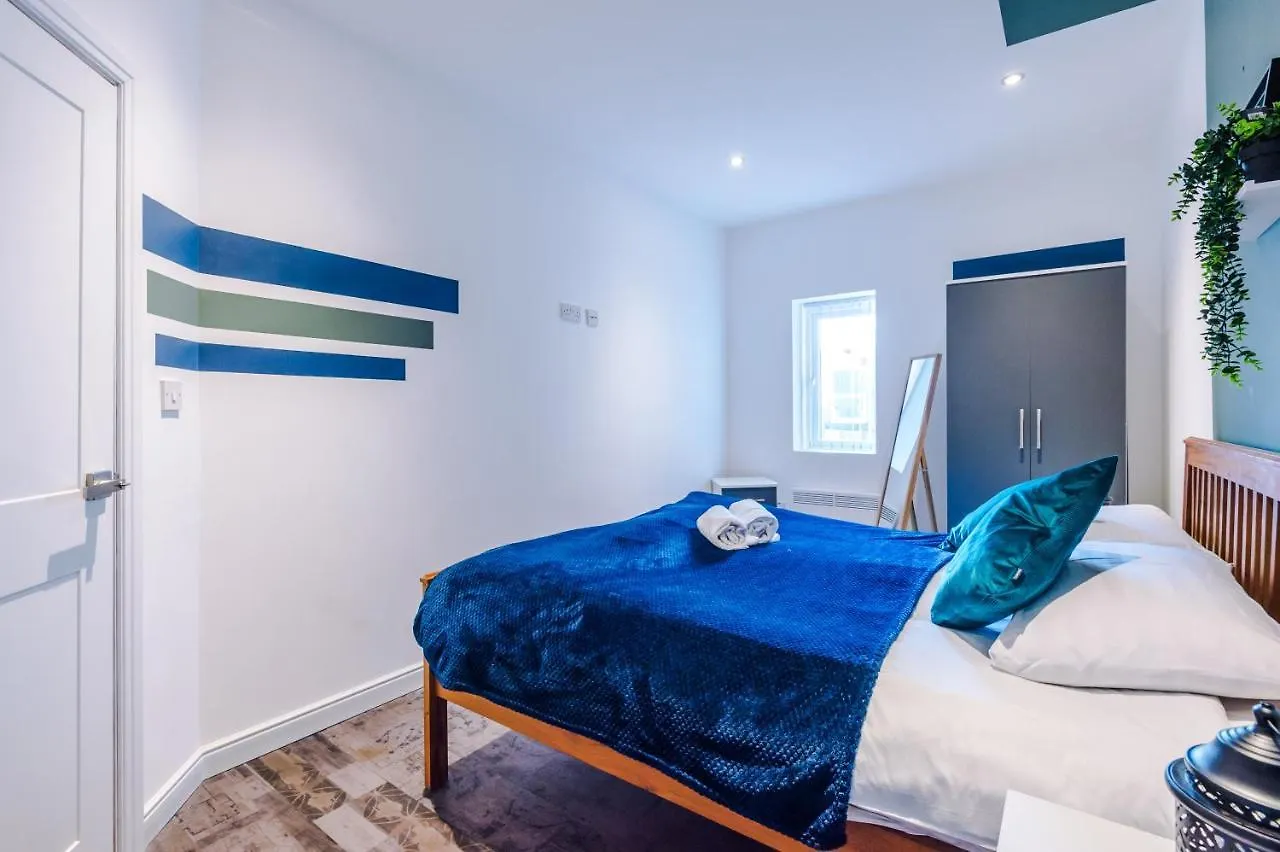 The Deluxe Apartments Of Blackpool - Gym - Cinema Room