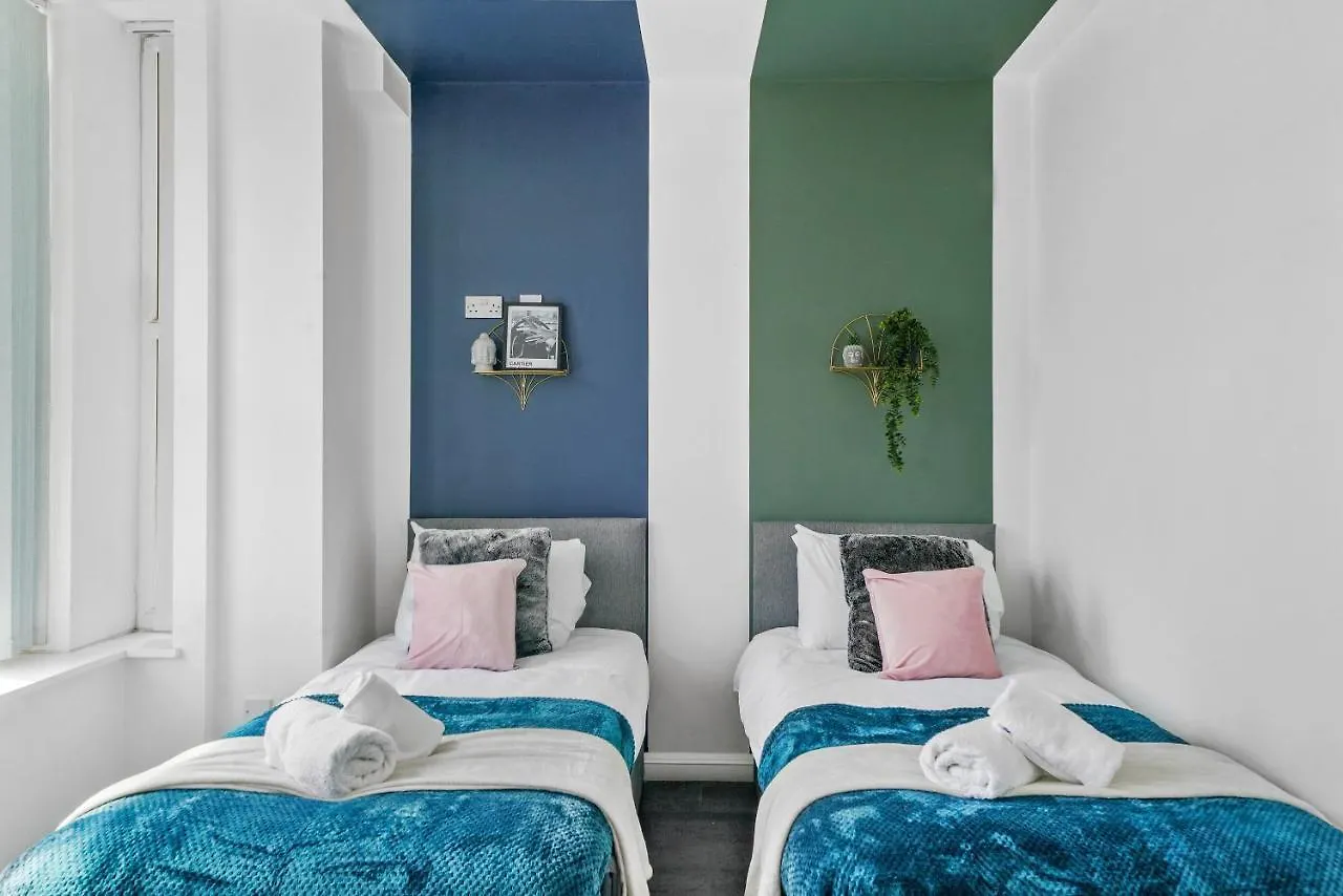 The Deluxe Apartments Of Blackpool - Gym - Cinema Room