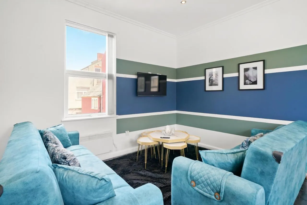The Deluxe Apartments Of Blackpool - Gym - Cinema Room
