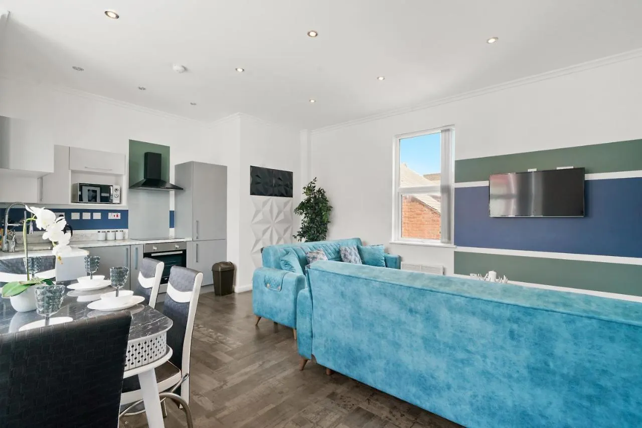 The Deluxe Apartments Of Blackpool - Gym - Cinema Room