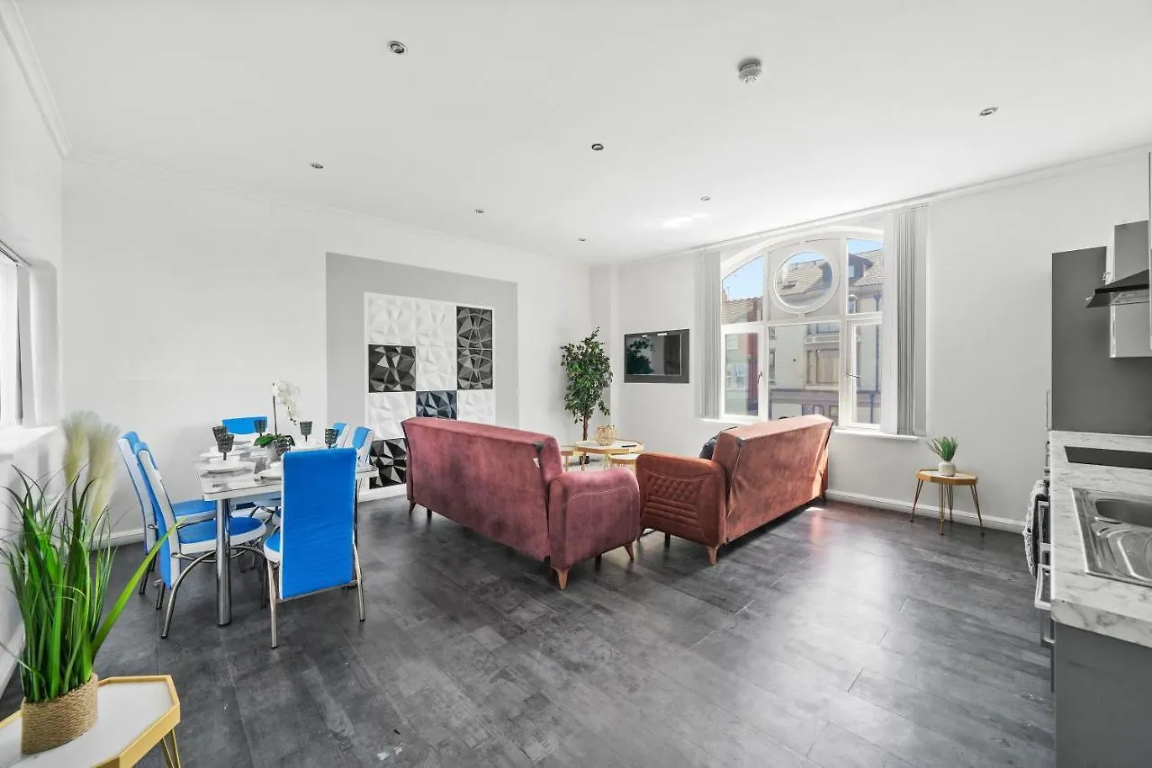 The Deluxe Apartments Of Blackpool - Gym - Cinema Room