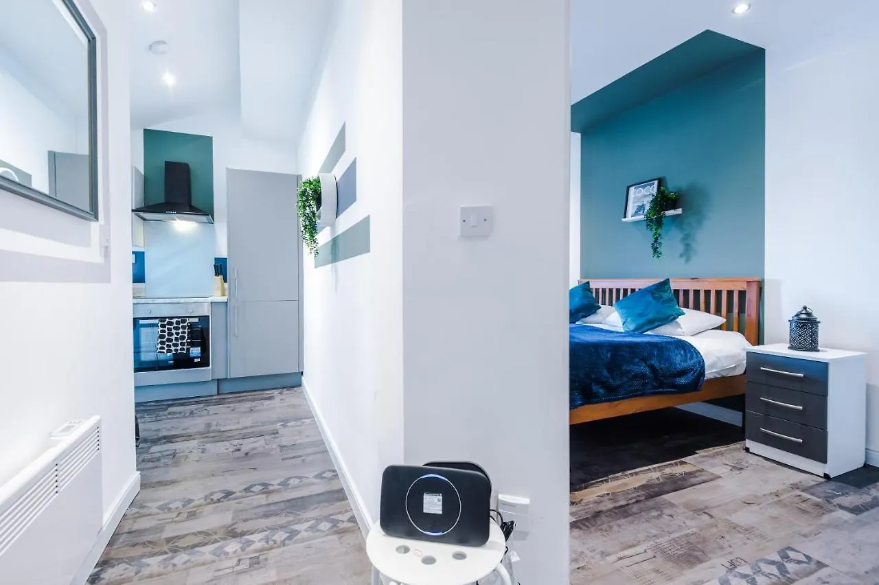 The Deluxe Apartments Of Blackpool - Gym - Cinema Room
