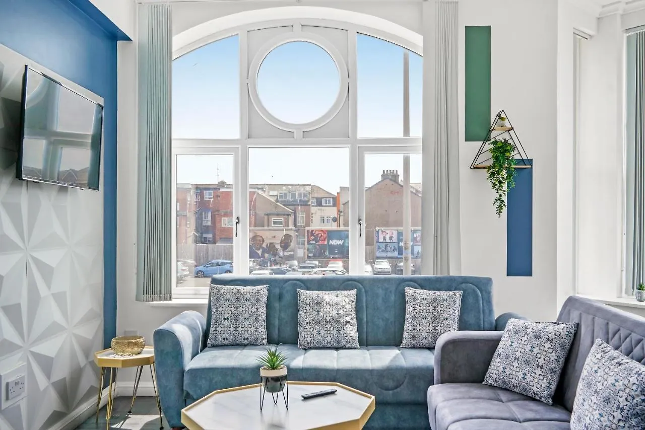 The Deluxe Apartments Of Blackpool - Gym - Cinema Room United Kingdom