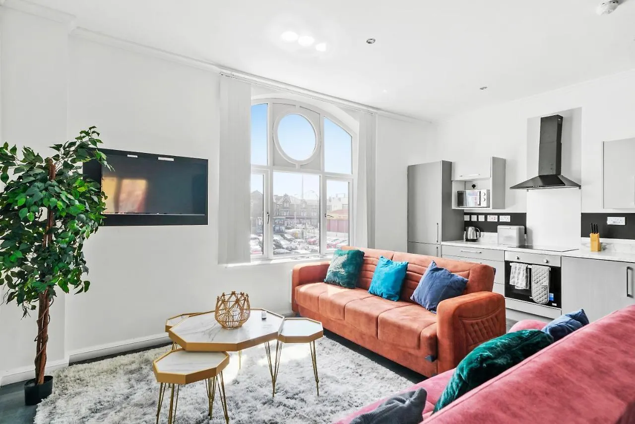 The Deluxe Apartments Of Blackpool - Gym - Cinema Room