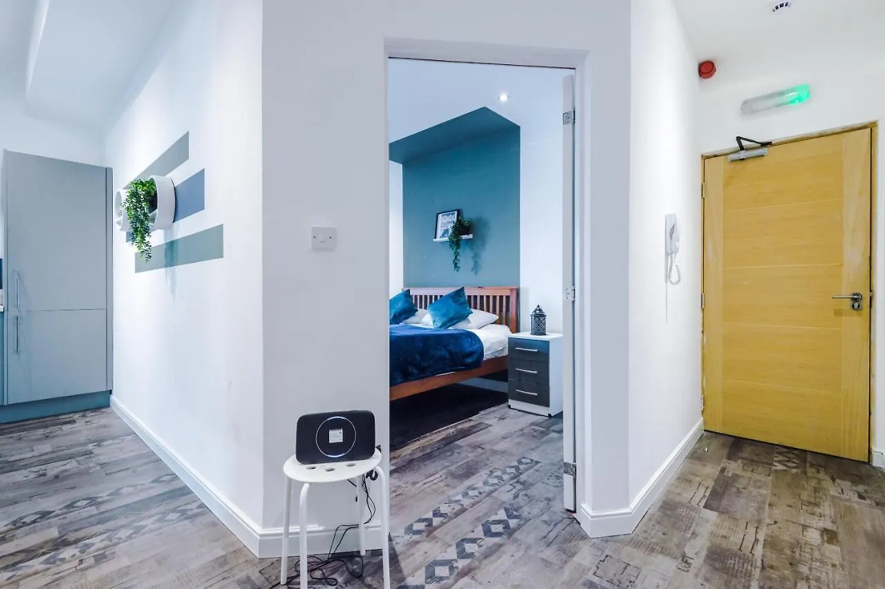 The Deluxe Apartments Of Blackpool - Gym - Cinema Room