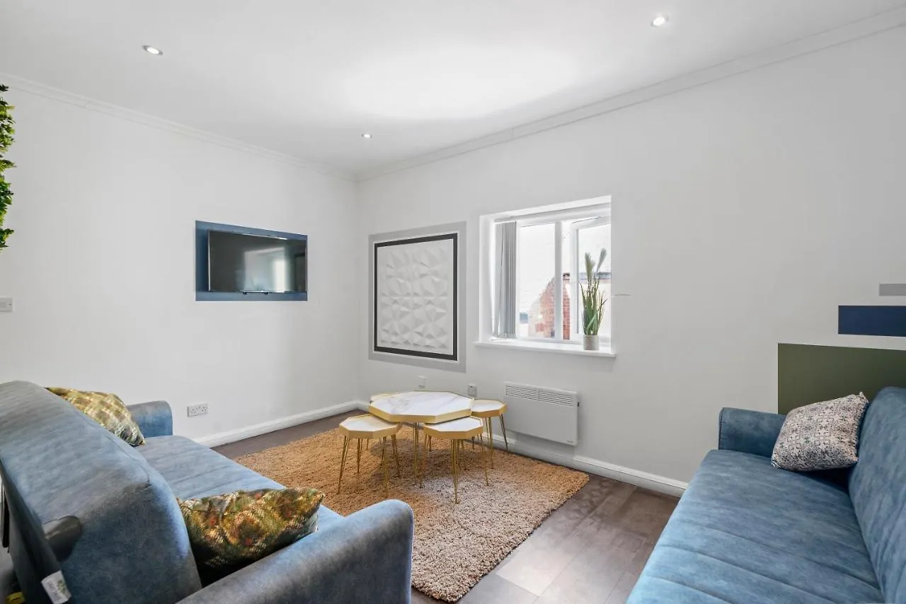 The Deluxe Apartments Of Blackpool - Gym - Cinema Room